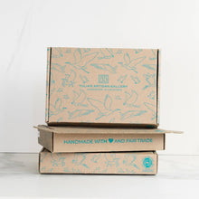 Load image into Gallery viewer, Robin Bird Flying Mobile