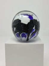 Load image into Gallery viewer, Cameo Paperweight "Aerial Horses"