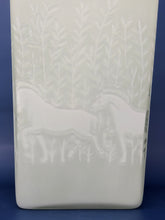 Load image into Gallery viewer, One Layer Cameo Glass Vase