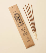 Load image into Gallery viewer, Spiced Sandalwood Incense - 10 Sticks, Low Smoke
