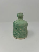 Load image into Gallery viewer, "Pea" Bud Vase
