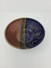 Load image into Gallery viewer, Medium Bowl w/Gold Drip
